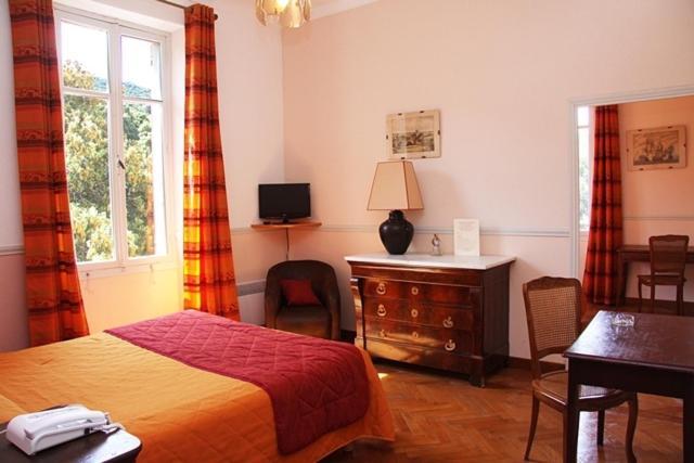 Hotel Les Roches Rouges Piana  Rum bild